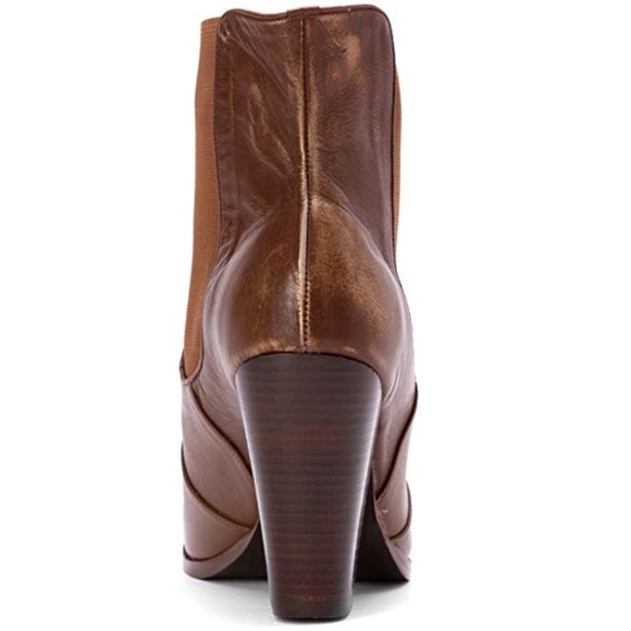 NIB Cognac Leather Block Heel Pointed Ankle Boots - Picture 6 of 6